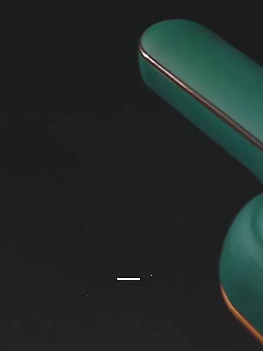 Mini 180° Rotatable Handheld Steam Iron –Wrinkle Removal